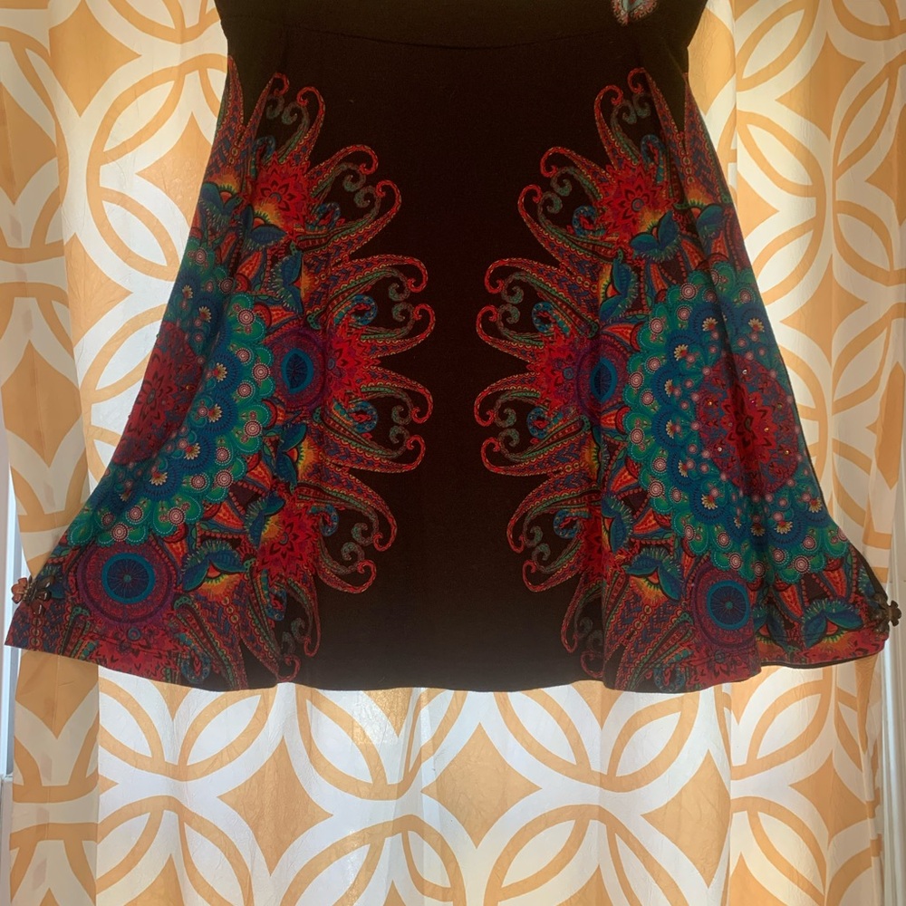 Desigual multicored skirt
Size M